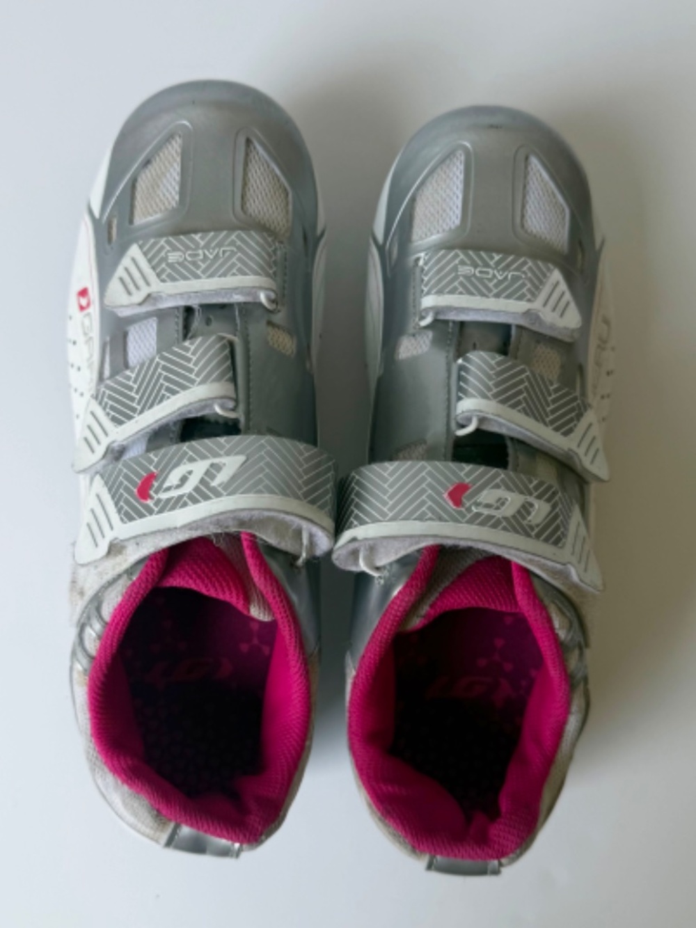 Garneau Indoor Cycling Shoes Women's Size 9 US Spin Shoes W/ Clips Gray & White